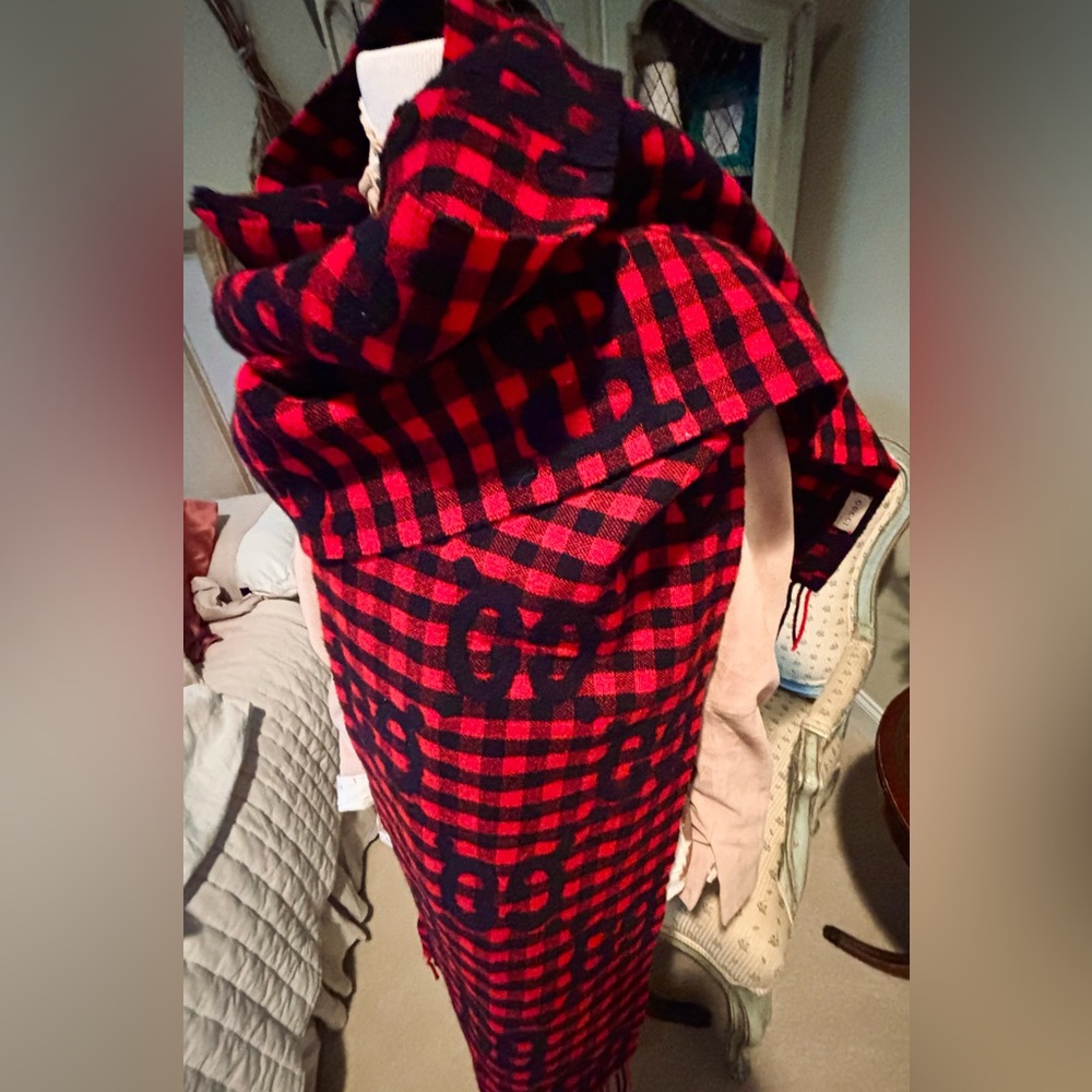 Gucci Red/Midnight Diamond Wool Scarf - Picture 4 of 4